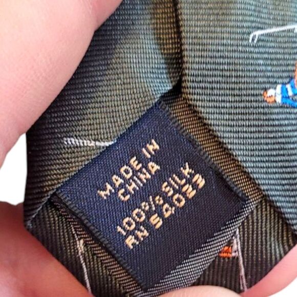 Banana Republic Olive Green Skier Jump Silk Tie - Picture 5 of 5